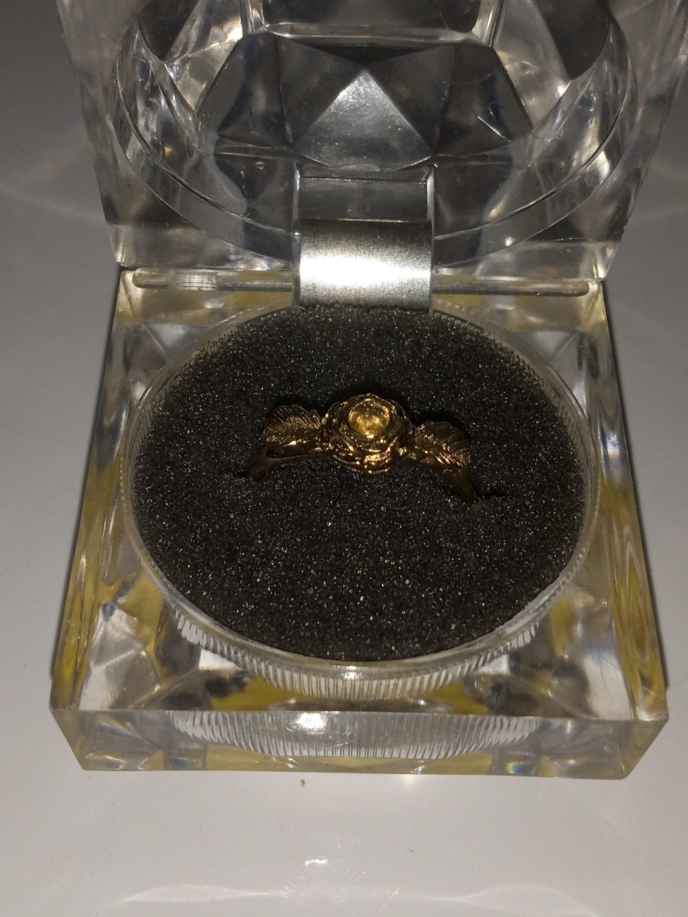 AVON Vintage Gold Floral Rose Ring - Women's Fashion Jewelry